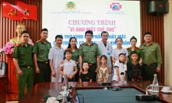 2125746_doan_thanh_nien_cong_an_tinh_to_chuc_chuong_trinh_vi_anh_mat_tre_tho_ho_tro_kinh_phi_phau_thuat_mo_mat_cho_tre_em_co_hoan_canh_kho_khan_21141814